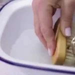 Come pulire i gioielli in oro: il metodo delicato per farli tornare a splendere